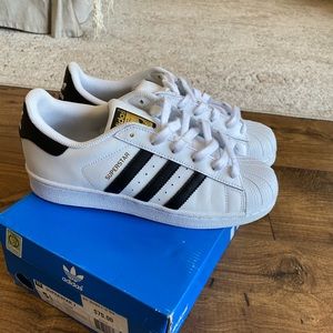 Adidas superstar sneaker